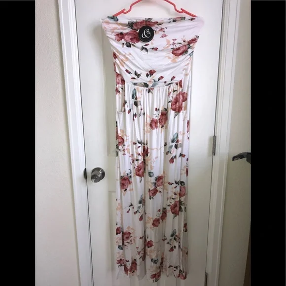 Mai Soli - white floral maxi dress- medium - Picture 2 of 6